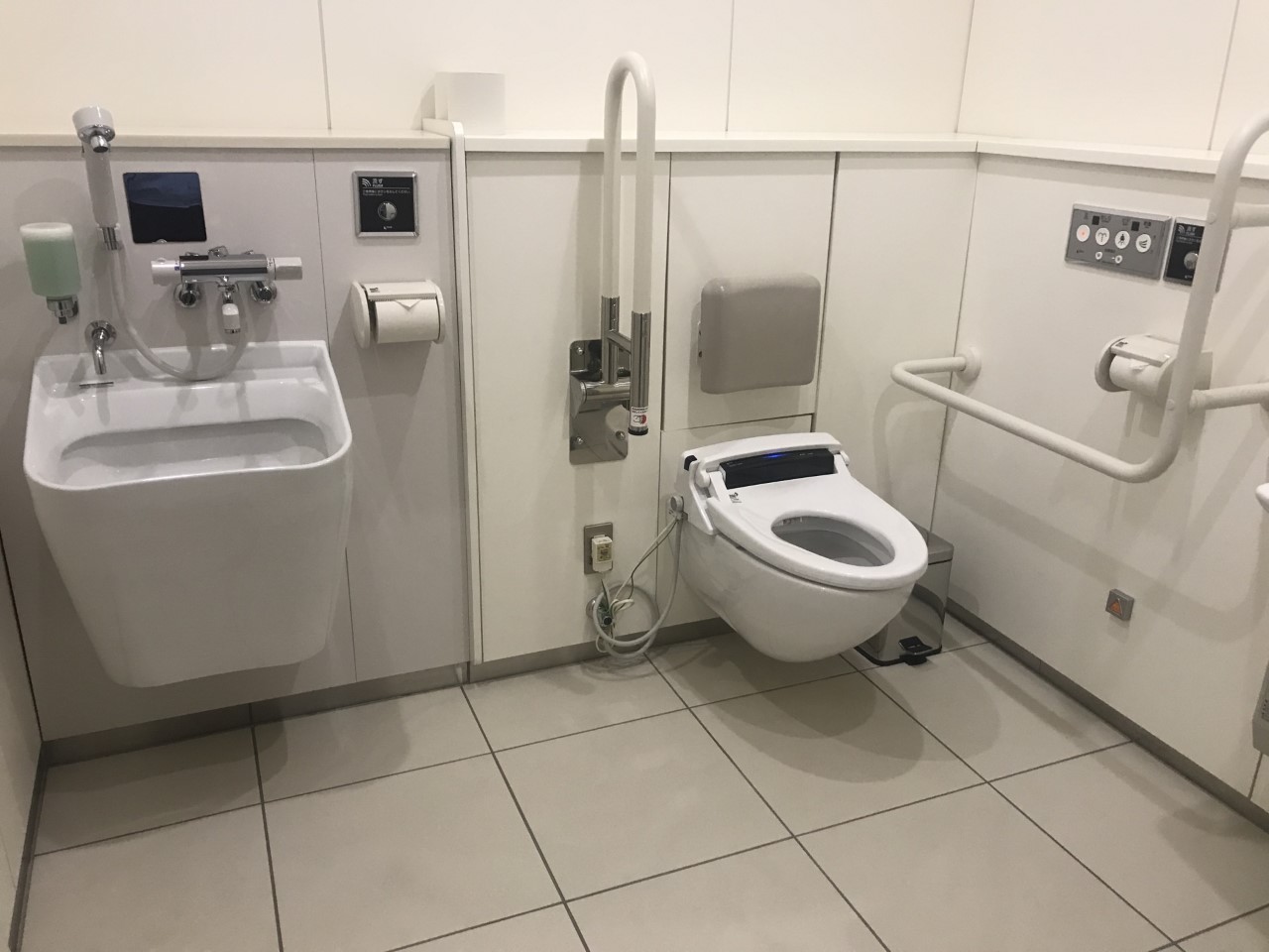 東京2020オリンピック・パラリンピック競技大会における「誰でもトイレ」の細分化 ファシリティ パートナーズ株式会社